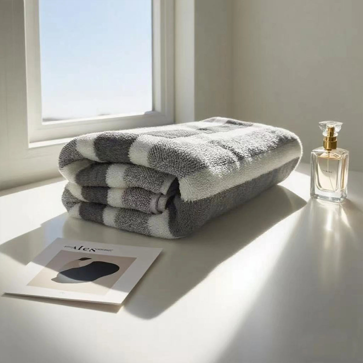 Thick Absorbent Bath Towel 70x130cm – Soft Cotton-Feel Towel for Home & Camp