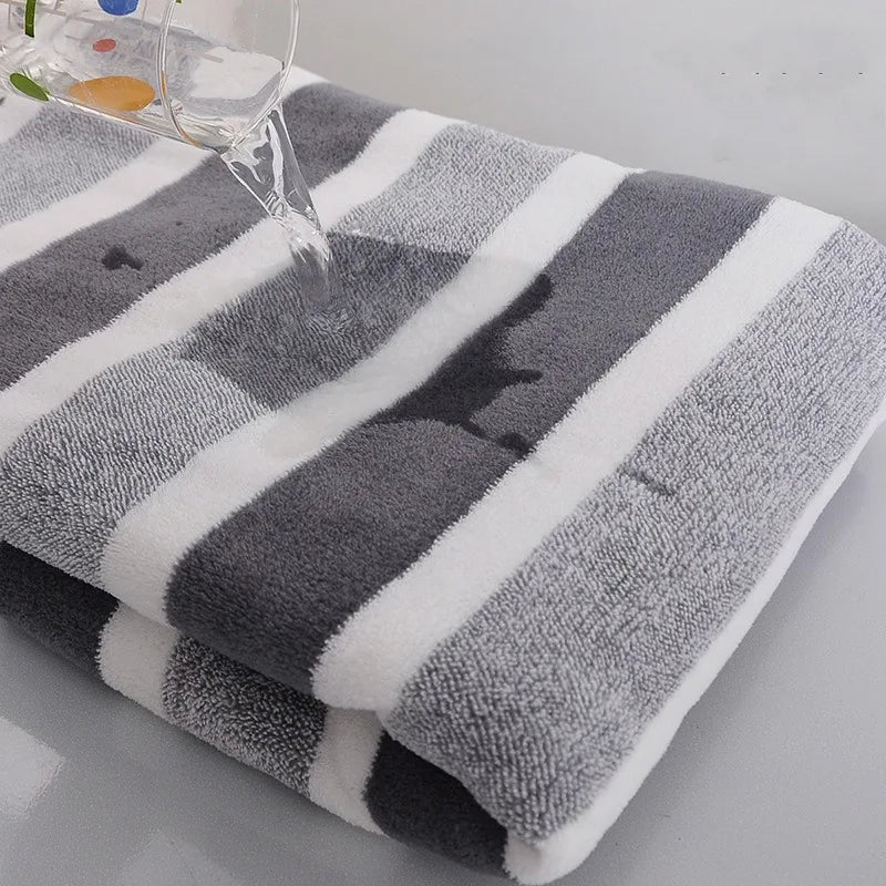 Thick Absorbent Bath Towel – Ultra-Soft, Quick-Dry for Home, Beach & Camp